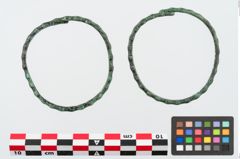 Foto von Bronzeperlarmreif (NHMW-PRAE-024828)